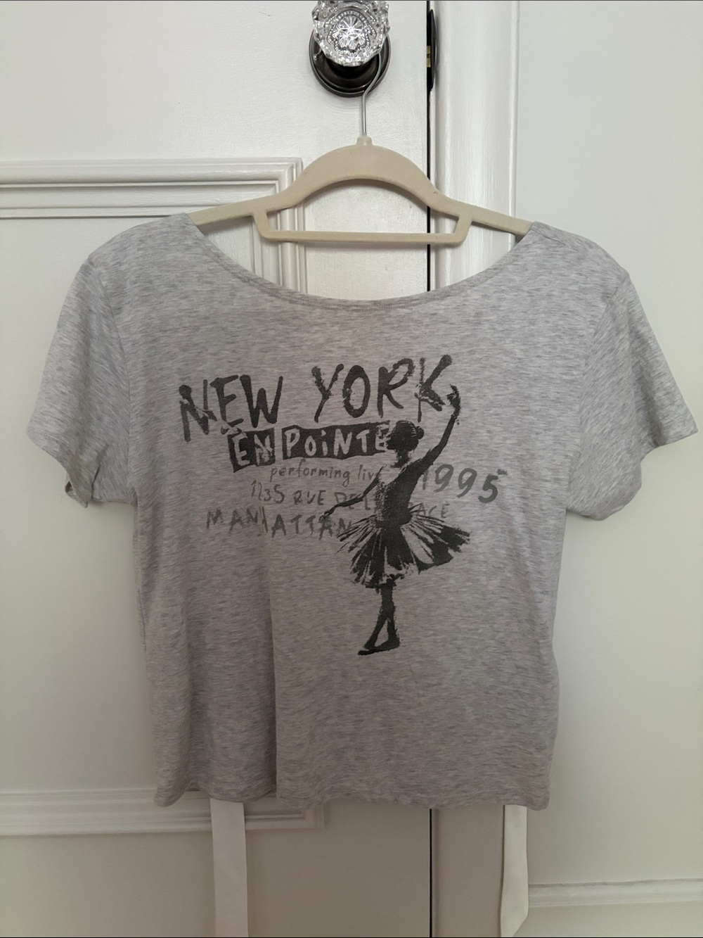 Hollister Gray Graphic Ballet Tee - New York Design